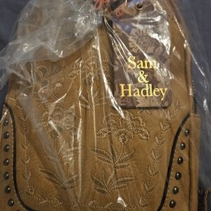 Sam & Hadley Women's Tan Floral Embroidered Crossbody Bag